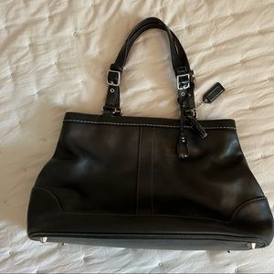 EUC Coach black leather tote